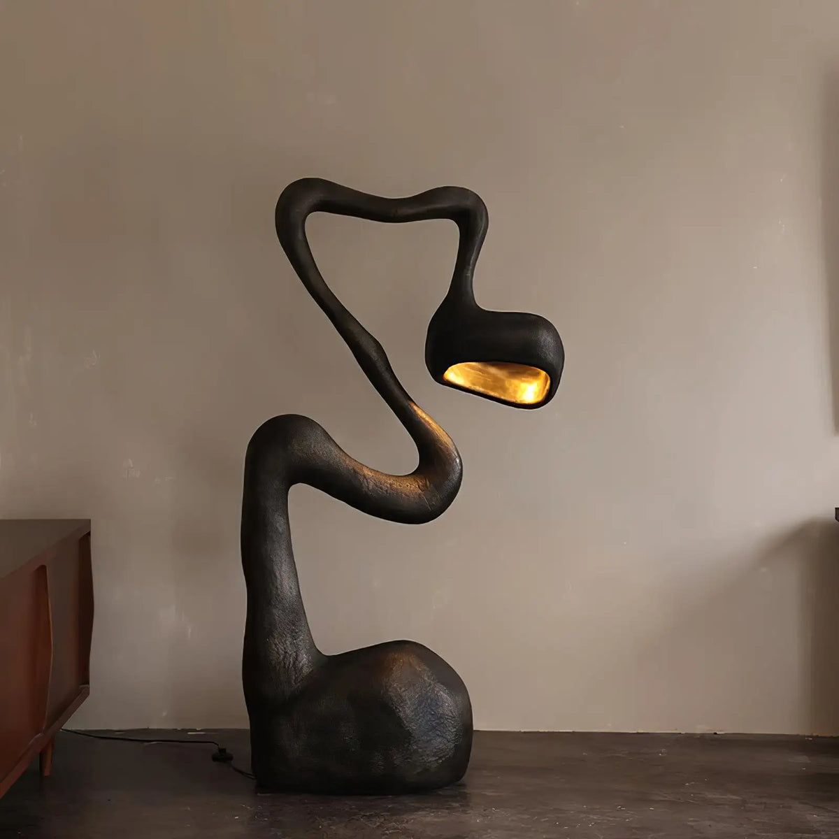 SCULPTURAL WAVE FLOOR LAMP