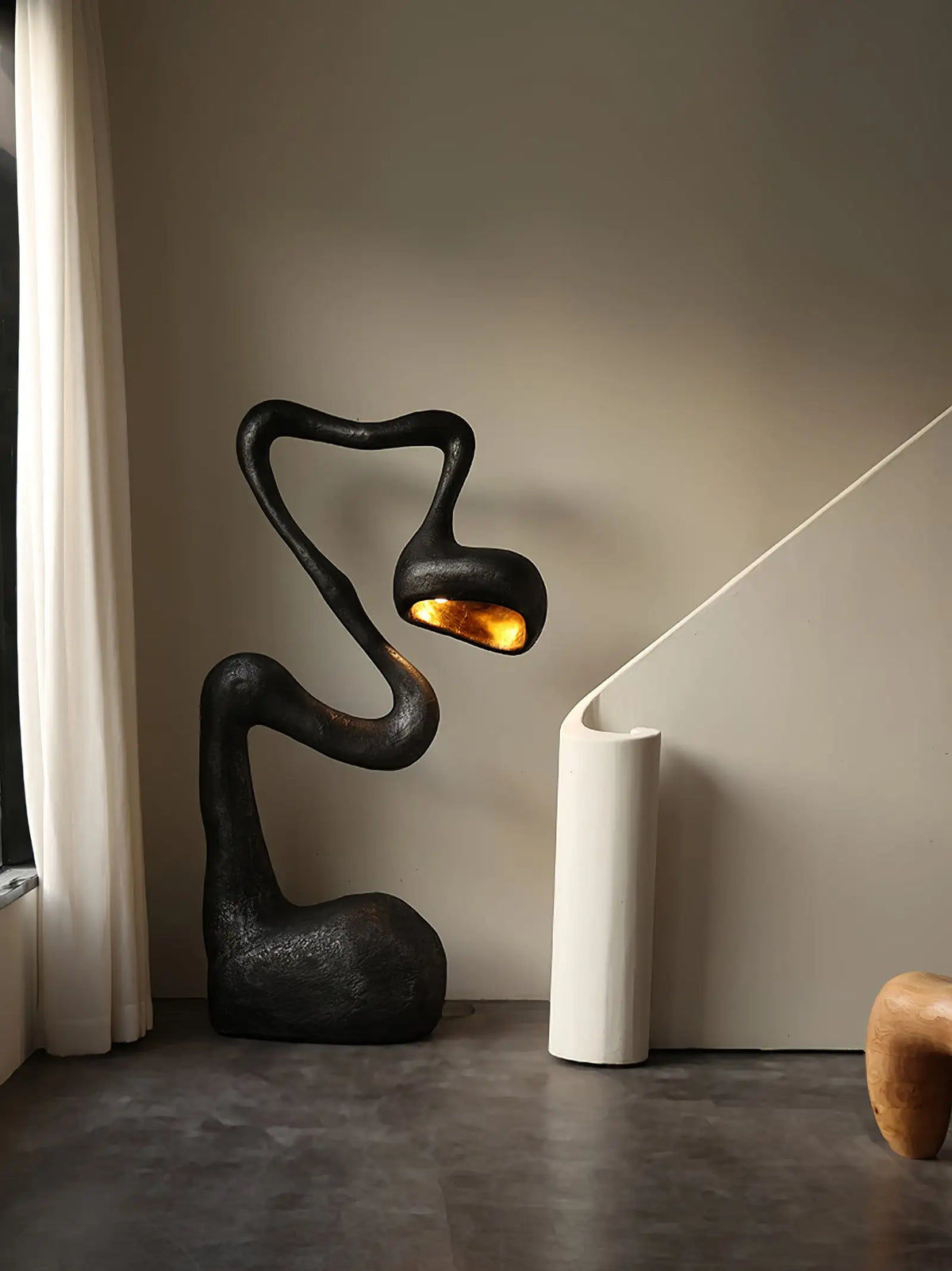 SCULPTURAL WAVE FLOOR LAMP